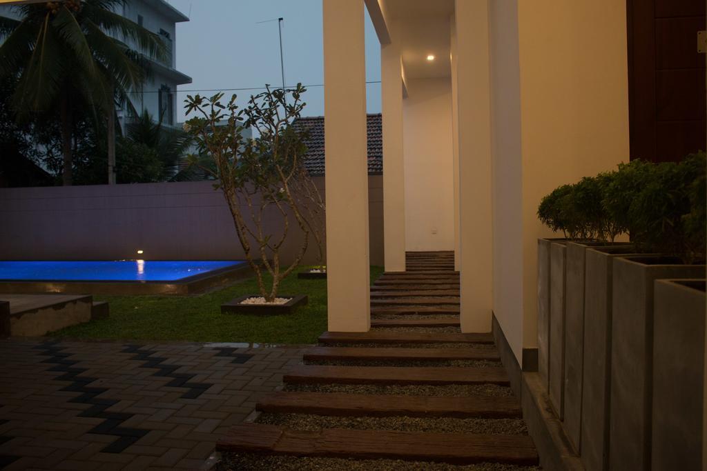 The Suite 262 Negombo Exterior photo